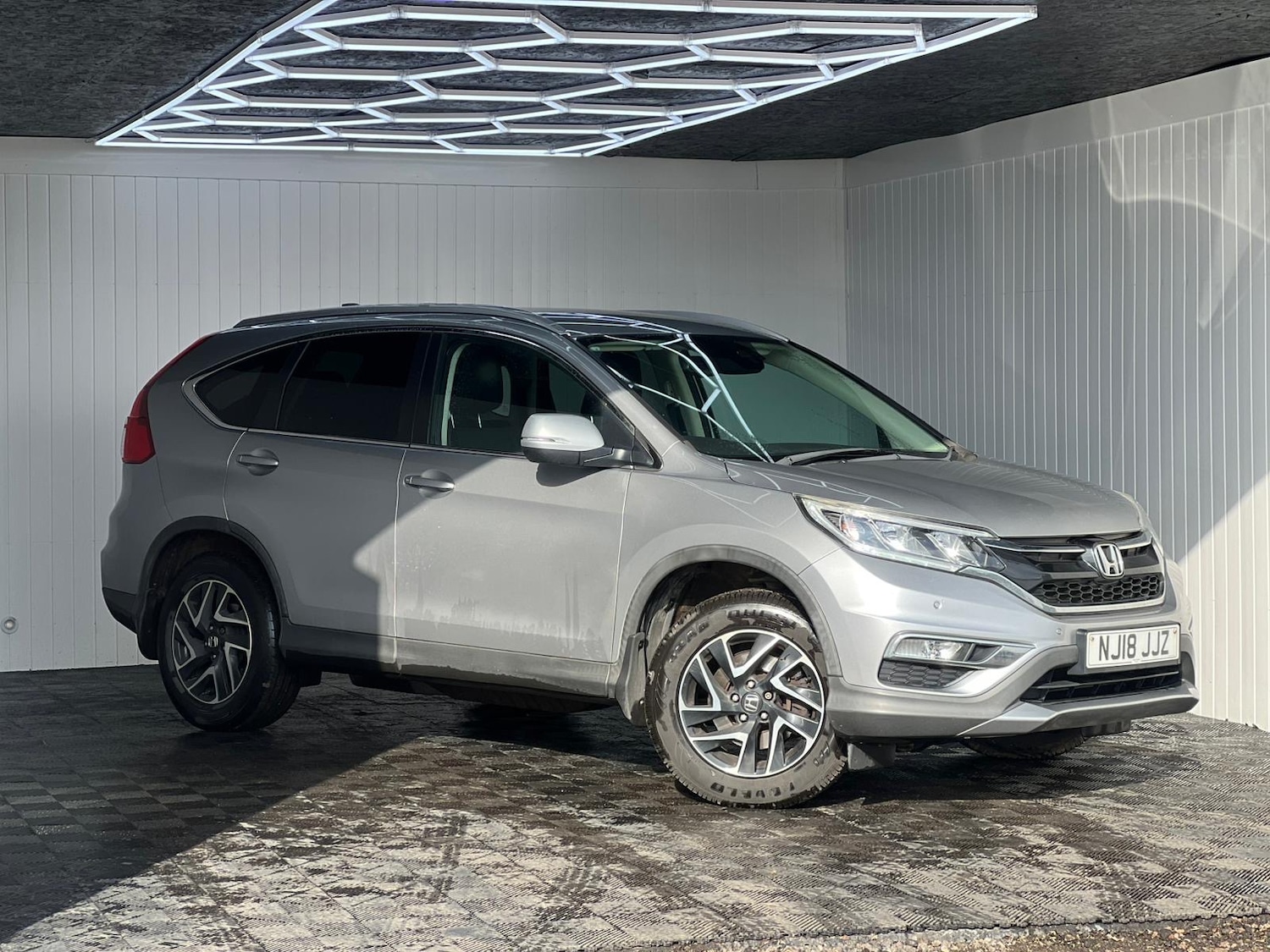 Used Honda CR-V 2018 for sale - 77760446: Photo 2