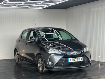 Used Toyota Yaris 2017 for sale - 79372553: Photo