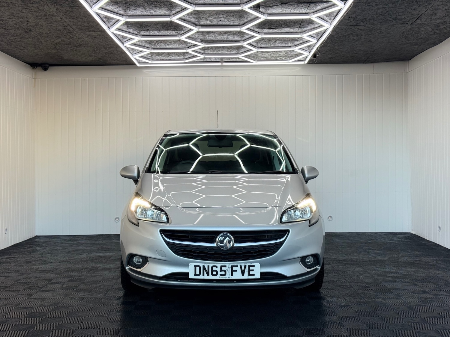 Used Vauxhall Corsa 2015 for sale - 77114438: Photo 3