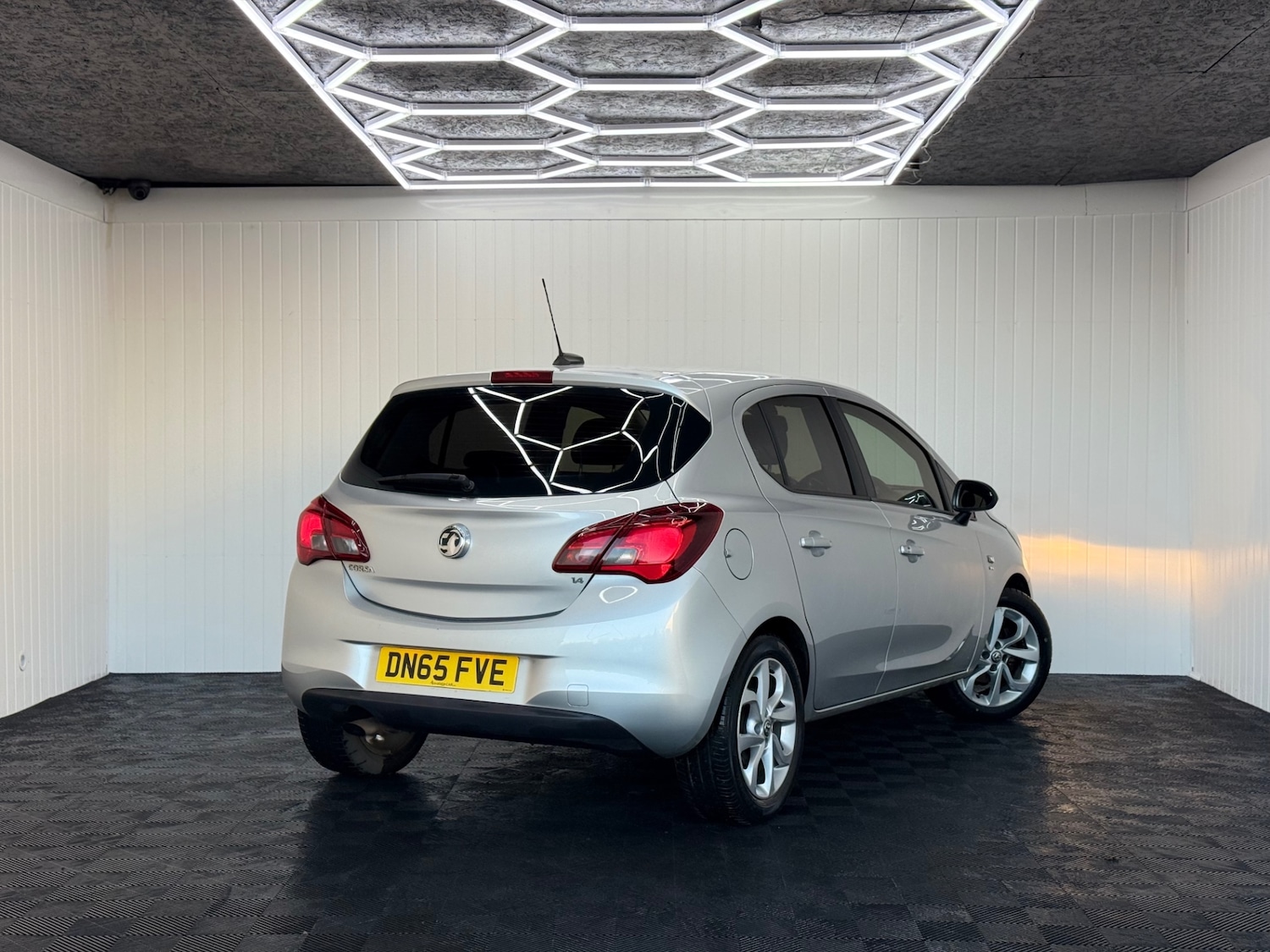 Used Vauxhall Corsa 2015 for sale - 77114438: Photo 6