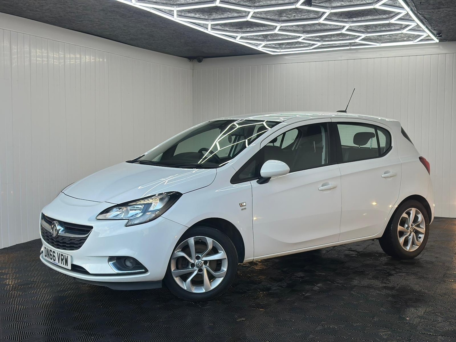 Used Vauxhall Corsa 2016 for sale - 77118846: Photo 9