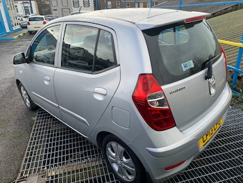 Used Hyundai i10 2013 for sale - 76845439: Photo