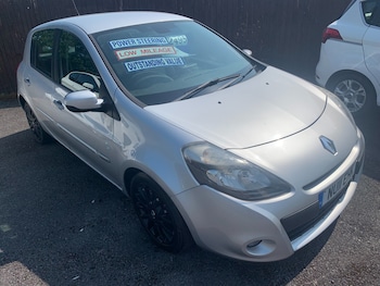 Used Renault Clio 2011 for sale - 75615710: Photo