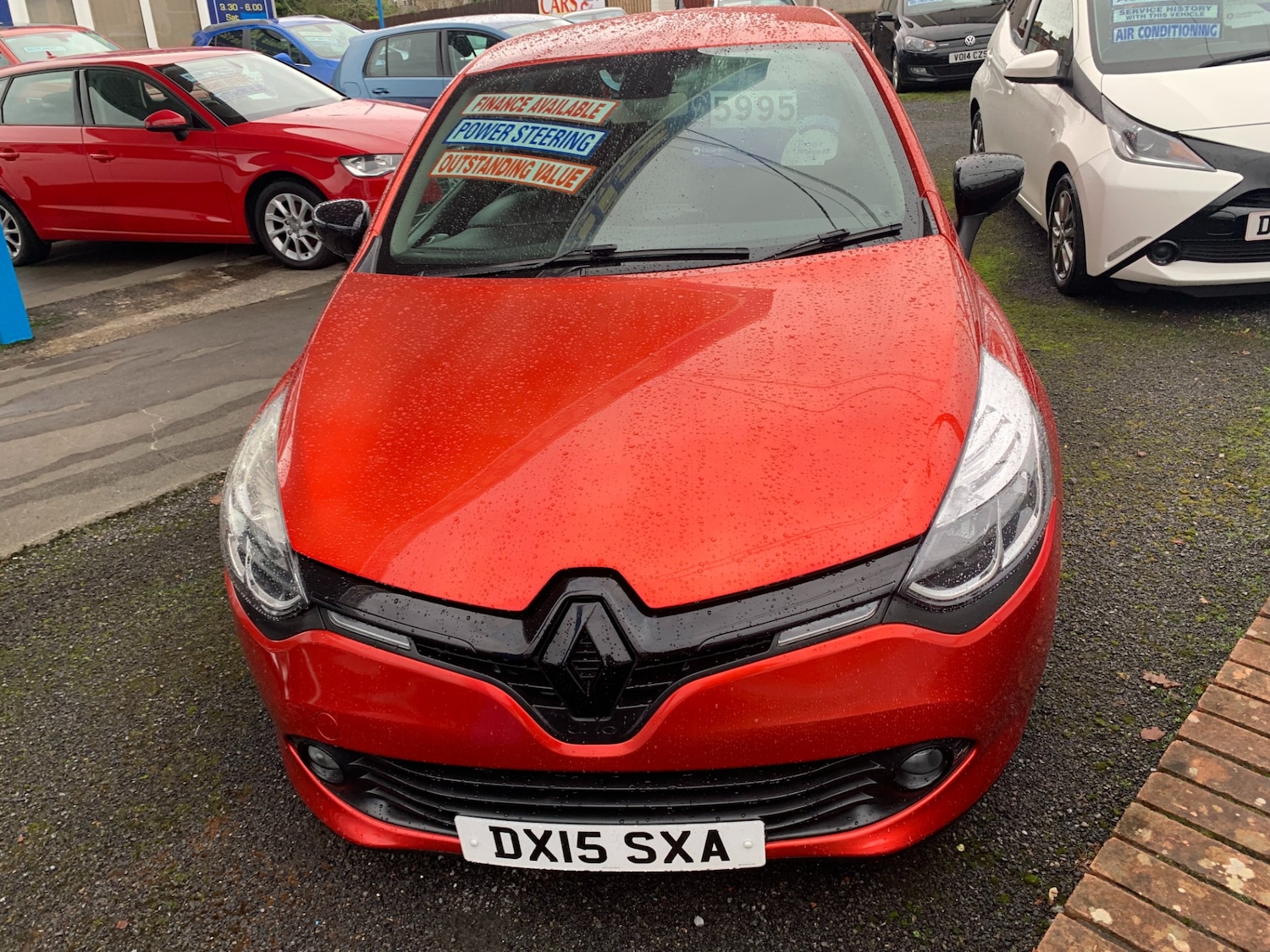 Used Renault Clio 2015 for sale - 76844787: Photo 2