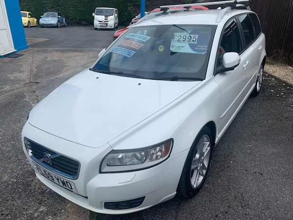 Used Volvo V50 2009 for sale - 76274358: Photo 3