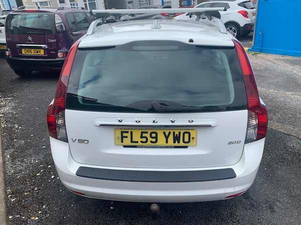 Used Volvo V50 2009 for sale - 76274358: Photo 5