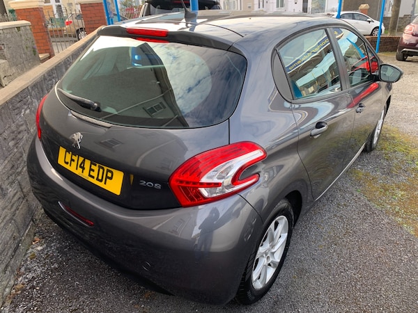 Used Peugeot 208 2014 for sale - 76299624: Photo 5