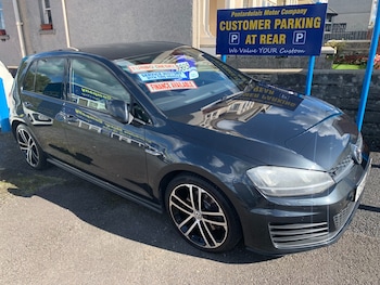 Volkswagen - Golf
