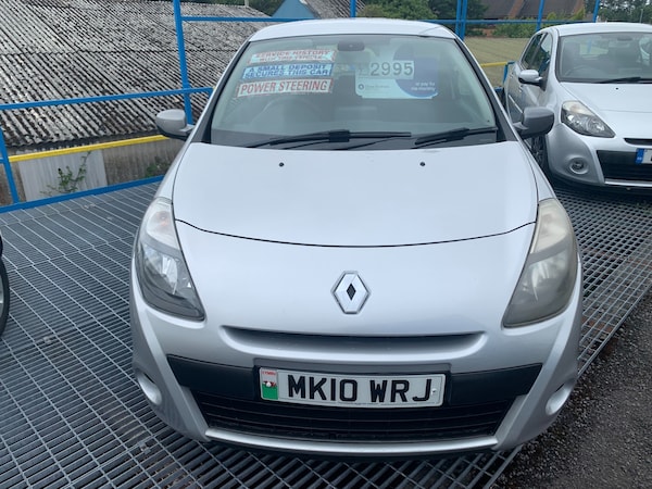 Used Renault Clio 2010 for sale - 75055043: Photo 2