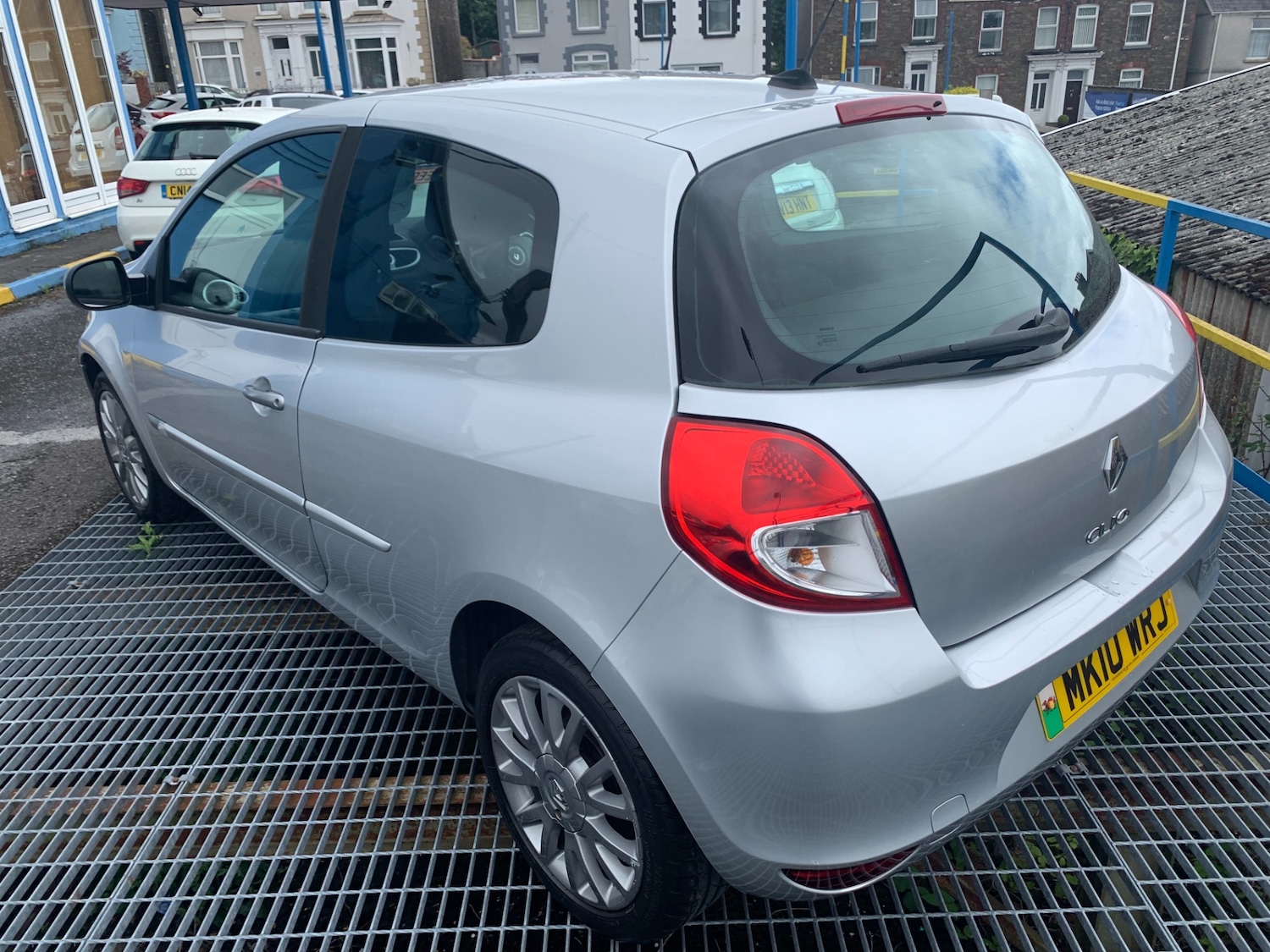 Vehicle 4