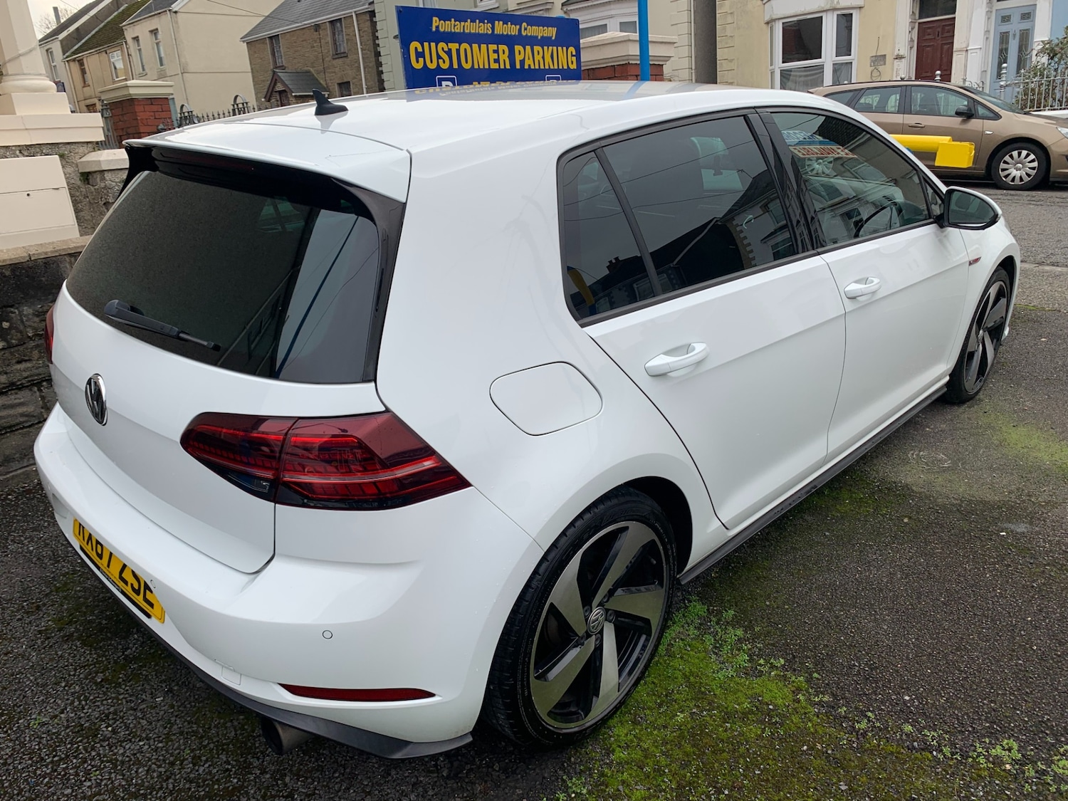Used Volkswagen Golf 2017 for sale - 77033540: Photo 4