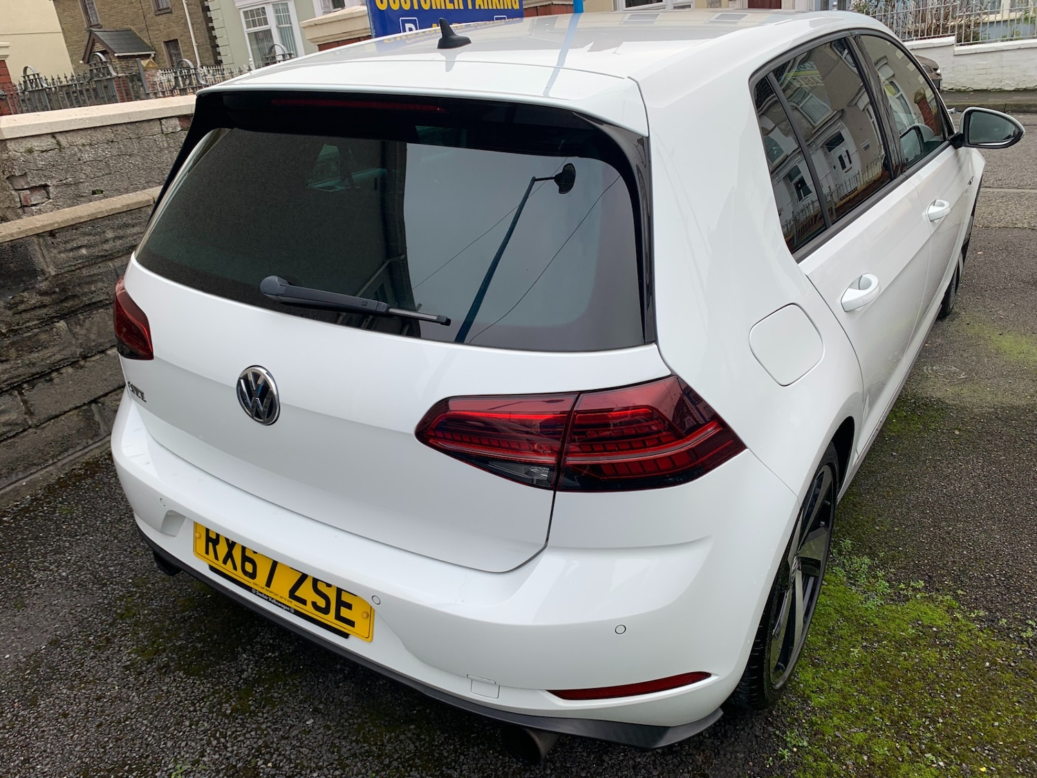 Used Volkswagen Golf 2017 for sale - 77033540: Photo 5