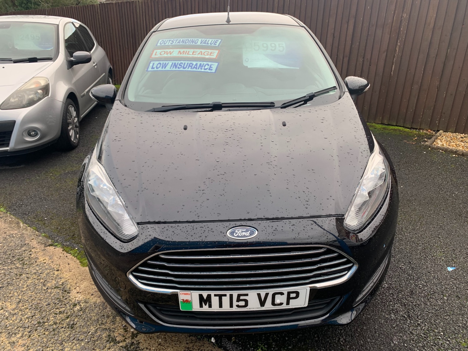 Used Ford Fiesta 2015 for sale - 76830800: Photo 2