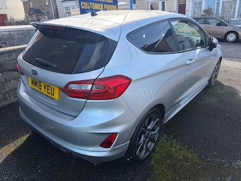 Used Ford Fiesta 2018 for sale - 77650593: Photo