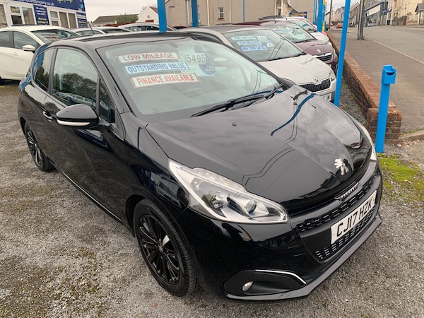 Used Peugeot 208 2017 for sale - 76343965: Photo 1