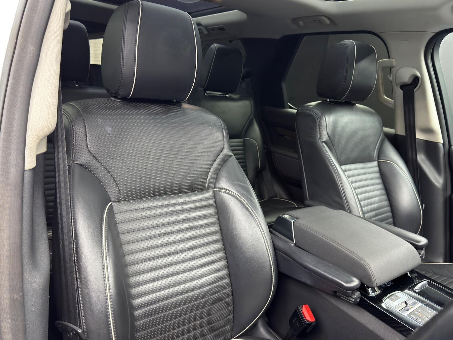 Used Land Rover Discovery 2017 for sale - 77305632: Photo 12