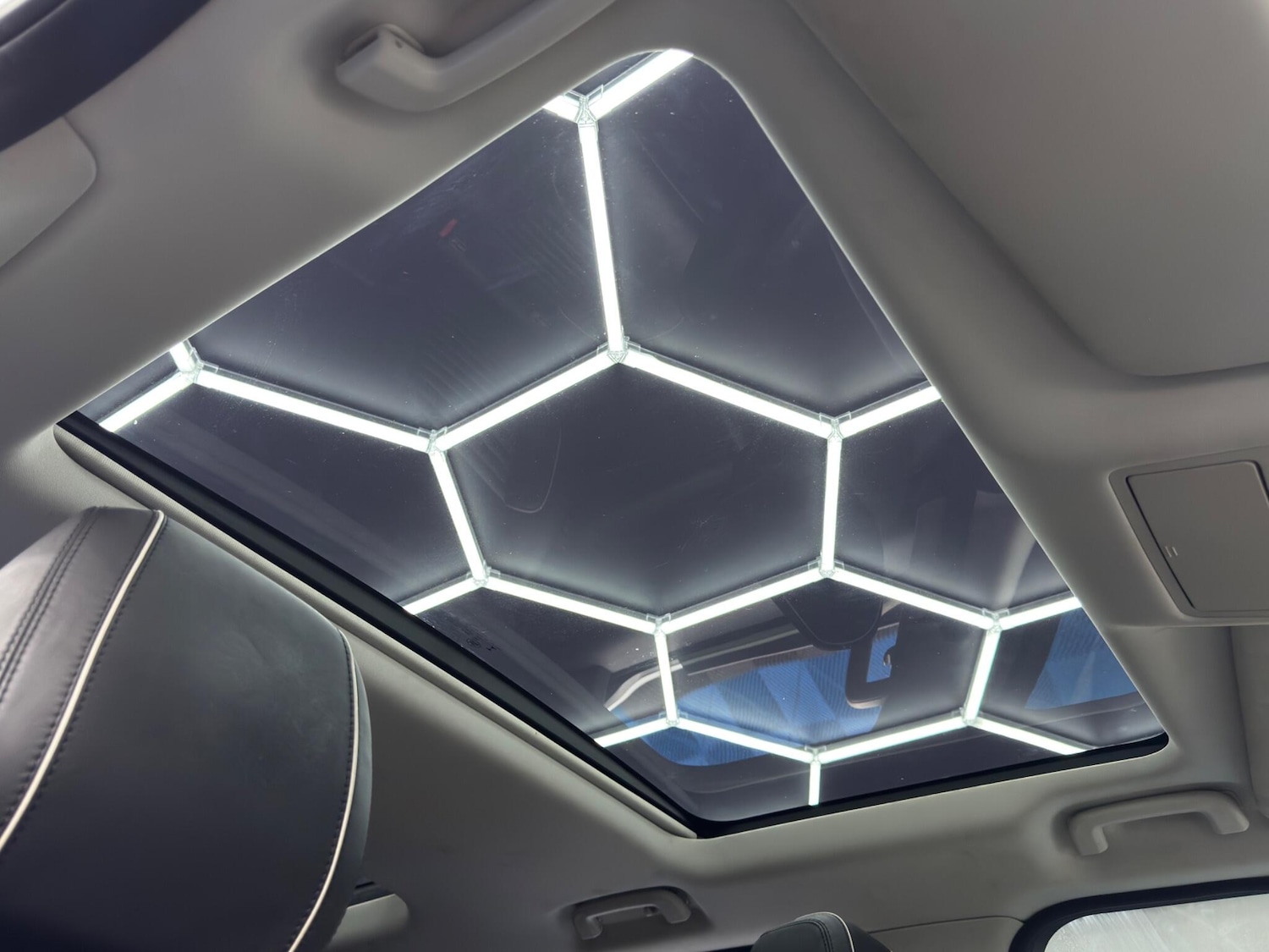 Used Land Rover Discovery 2017 for sale - 77305632: Photo 41