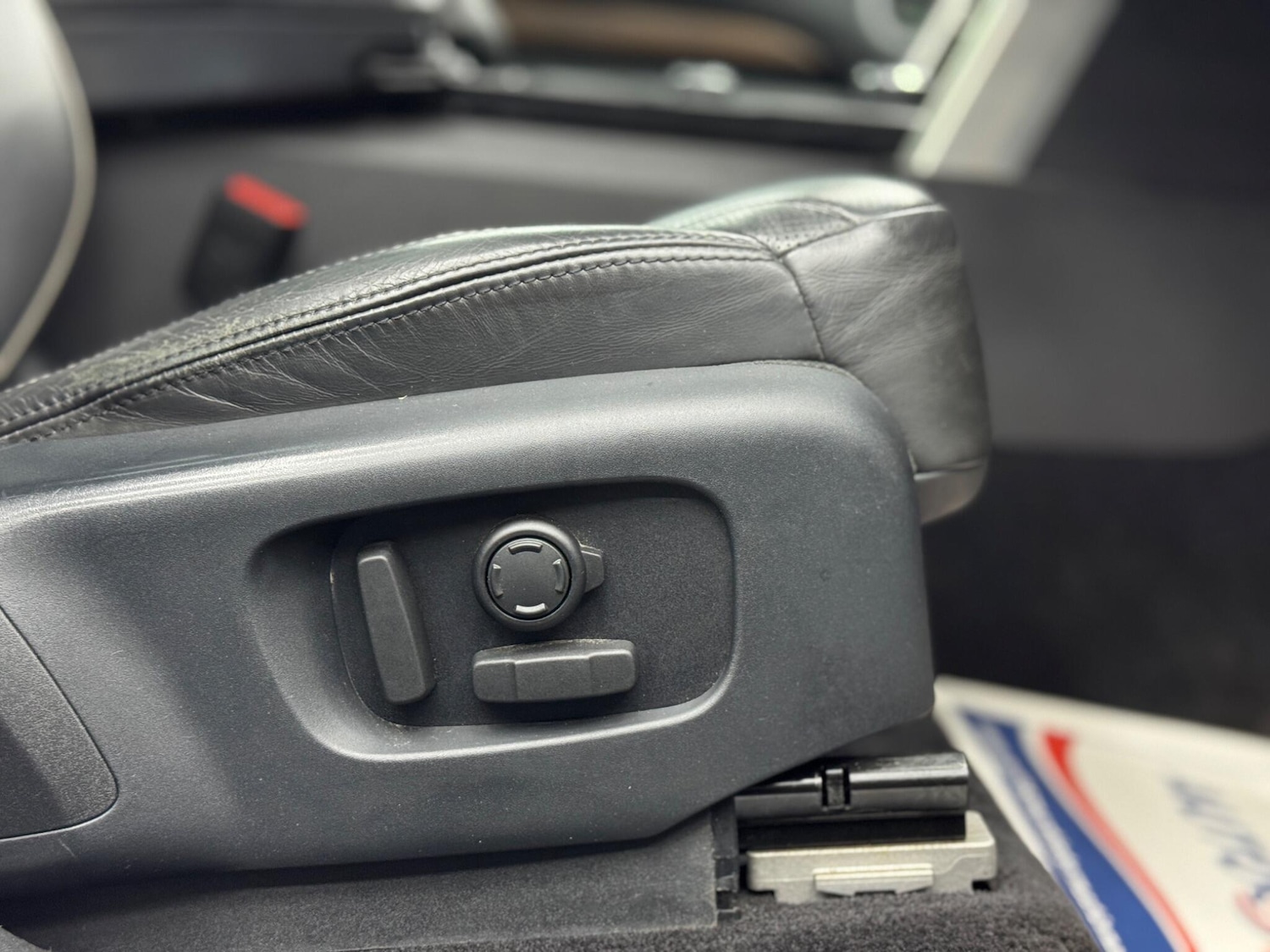 Used Land Rover Discovery 2017 for sale - 77305632: Photo 51