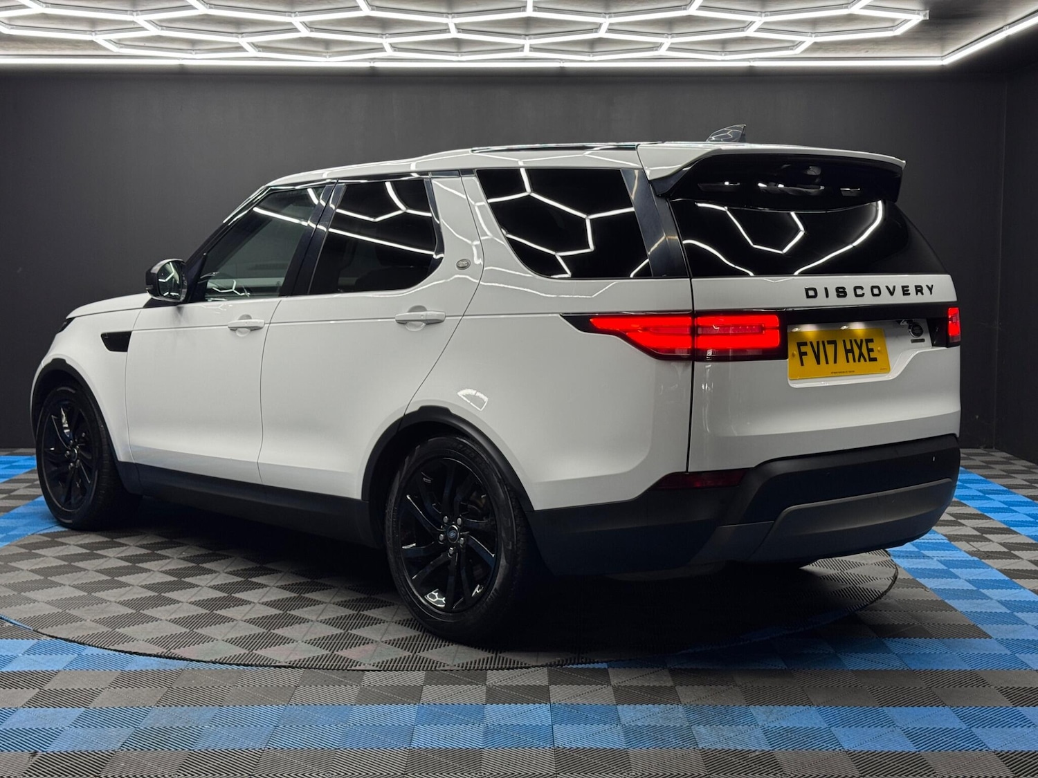 Used Land Rover Discovery 2017 for sale - 77305632: Photo 7