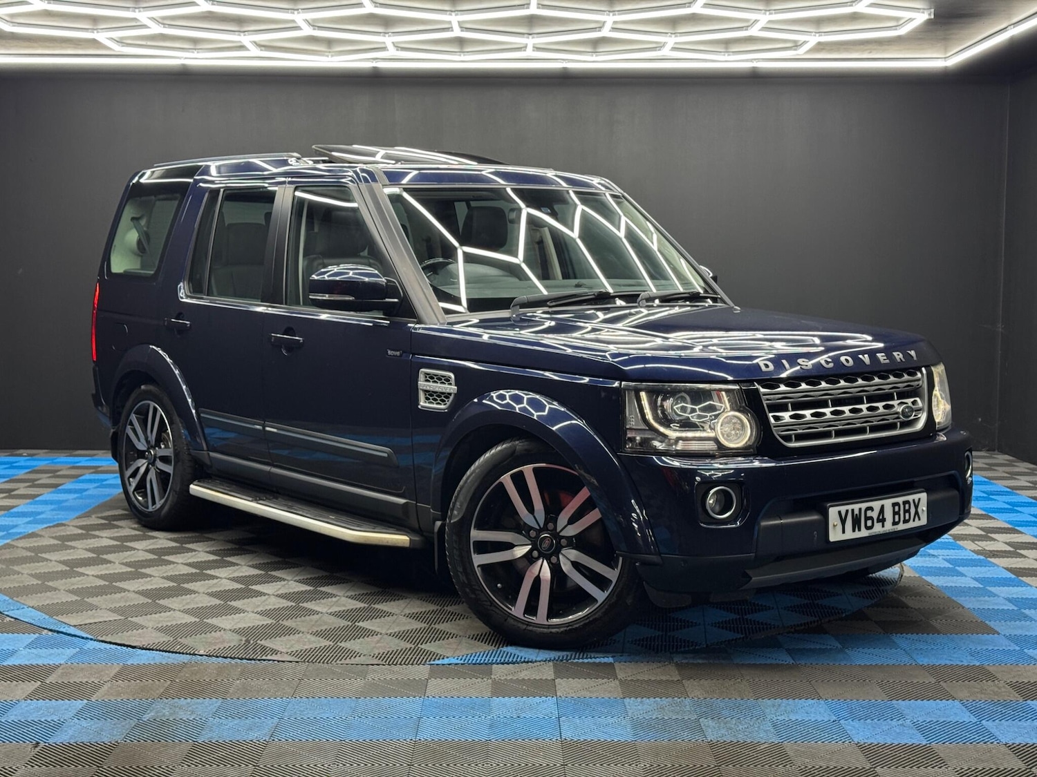 Used Land Rover Discovery 2015 for sale - 78141519: Photo 1