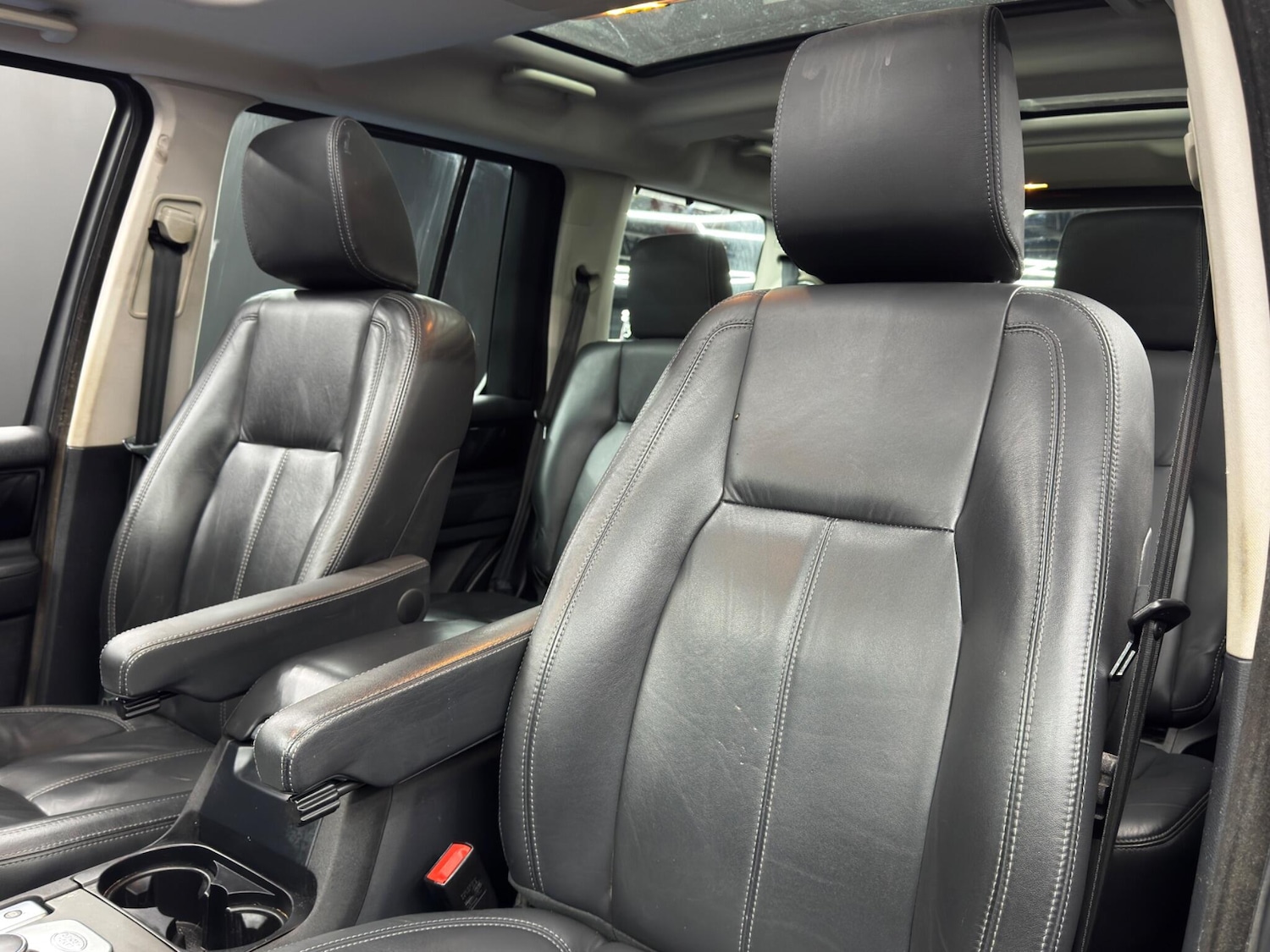 Used Land Rover Discovery 2015 for sale - 78141519: Photo 14