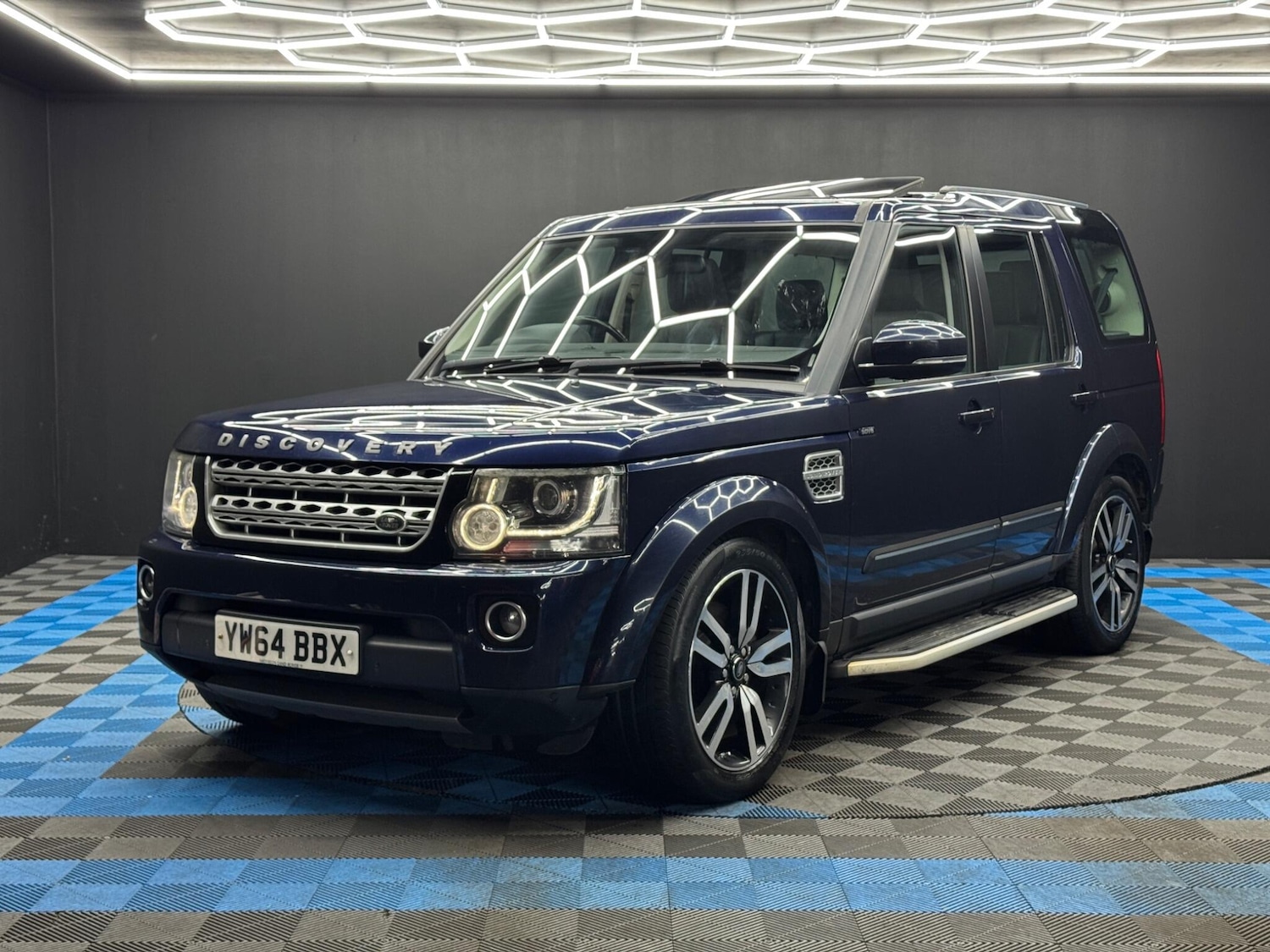 Used Land Rover Discovery 2015 for sale - 78141519: Photo 3