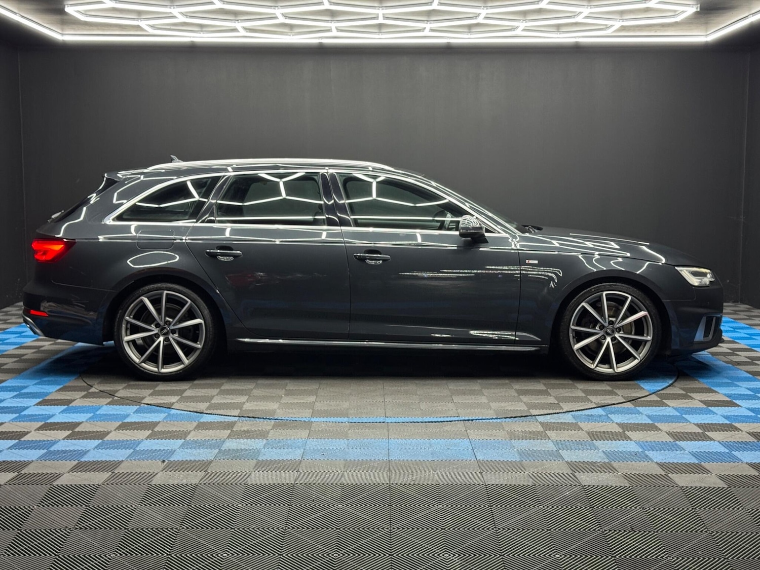 Used Audi A4 Avant for sale - 77484597: Photo 4