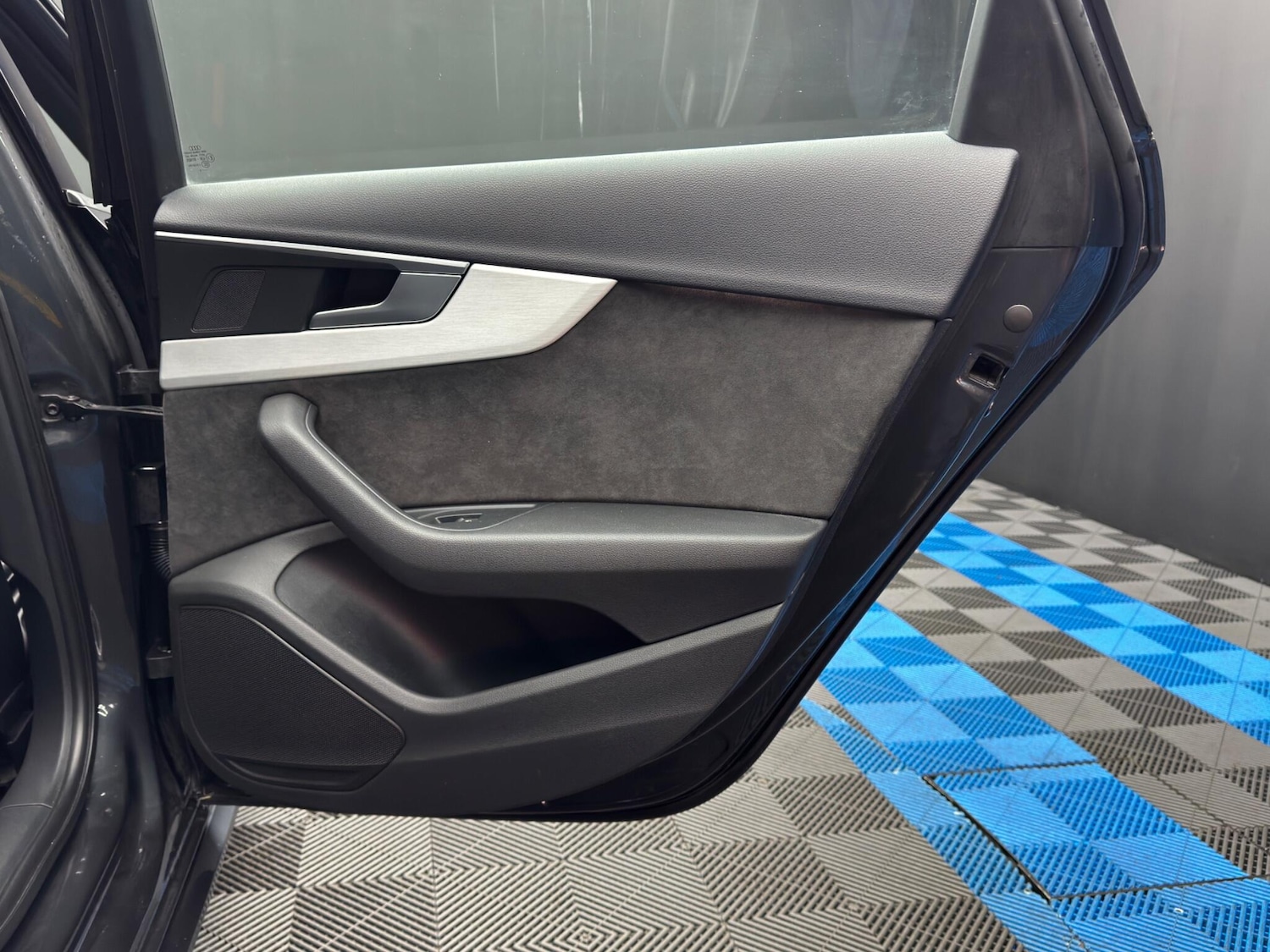 Used Audi A4 Avant for sale - 77484597: Photo 46