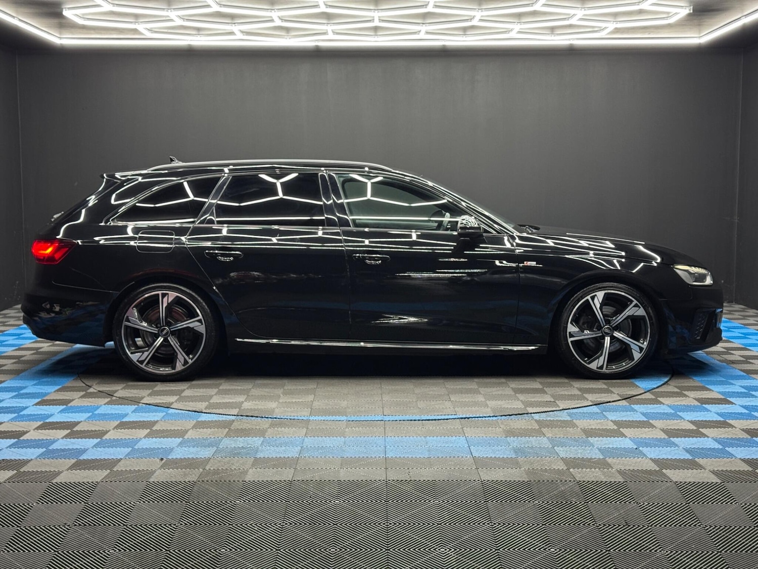 Used Audi A4 2022 for sale - 77396073: Photo 4