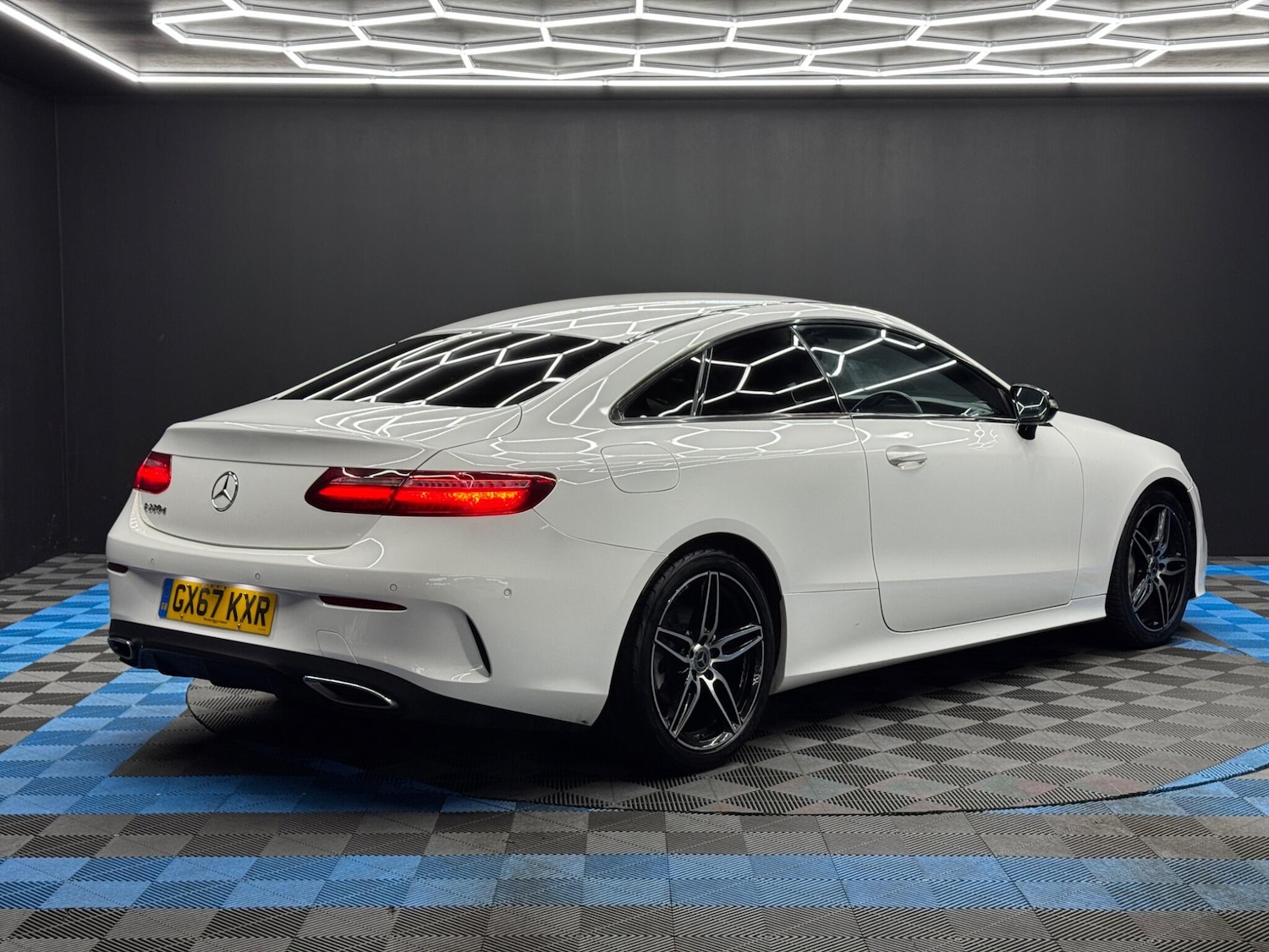 Used Mercedes-Benz E Class 2017 for sale - 77612930: Photo 5