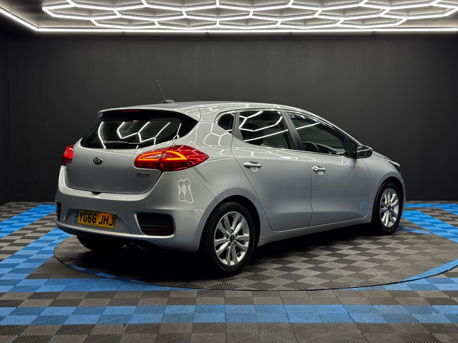 Used Kia Ceed 2016 for sale - 76666906: Photo 4