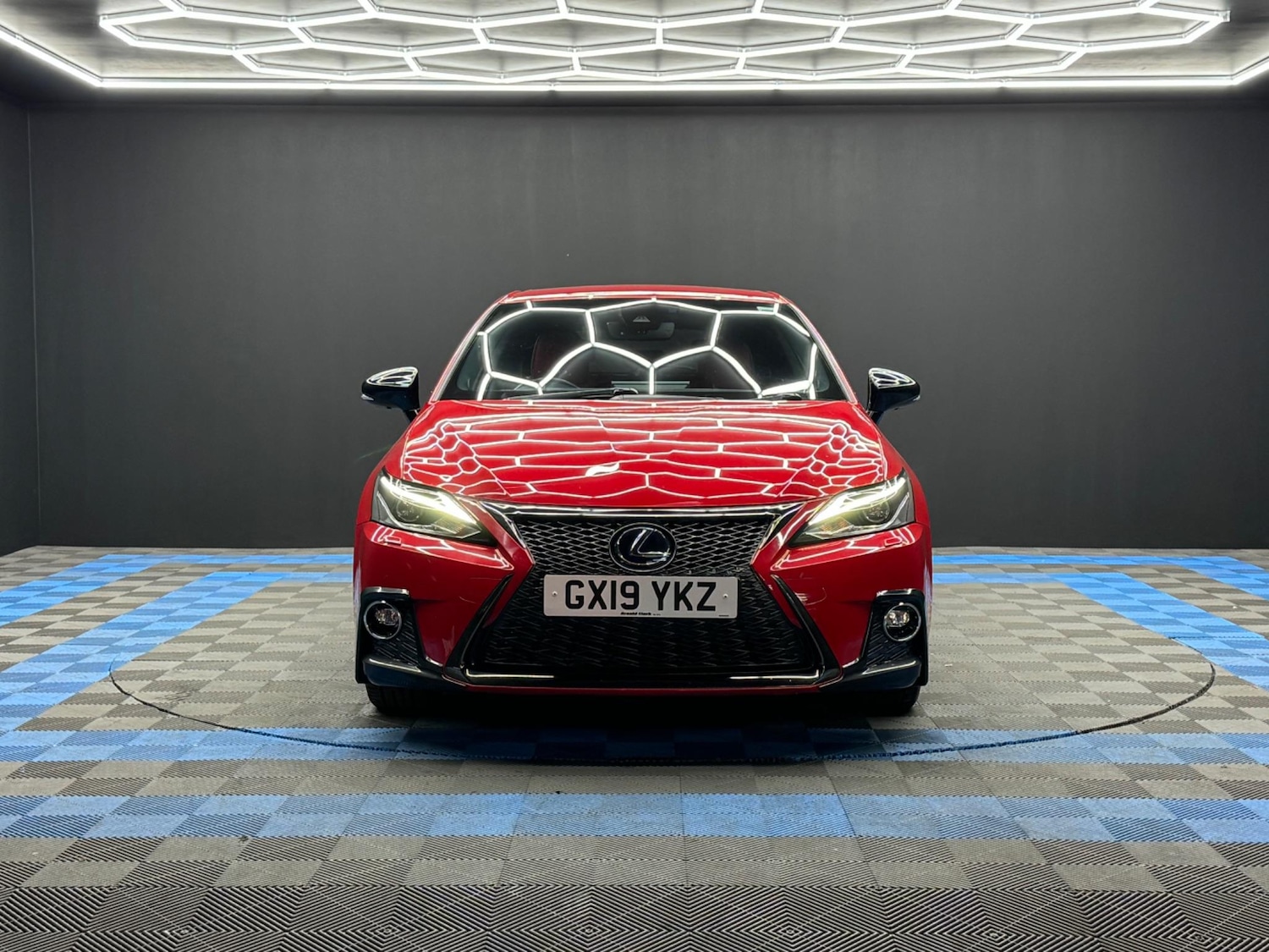 Used Lexus CT 2019 for sale - 76612890: Photo 2