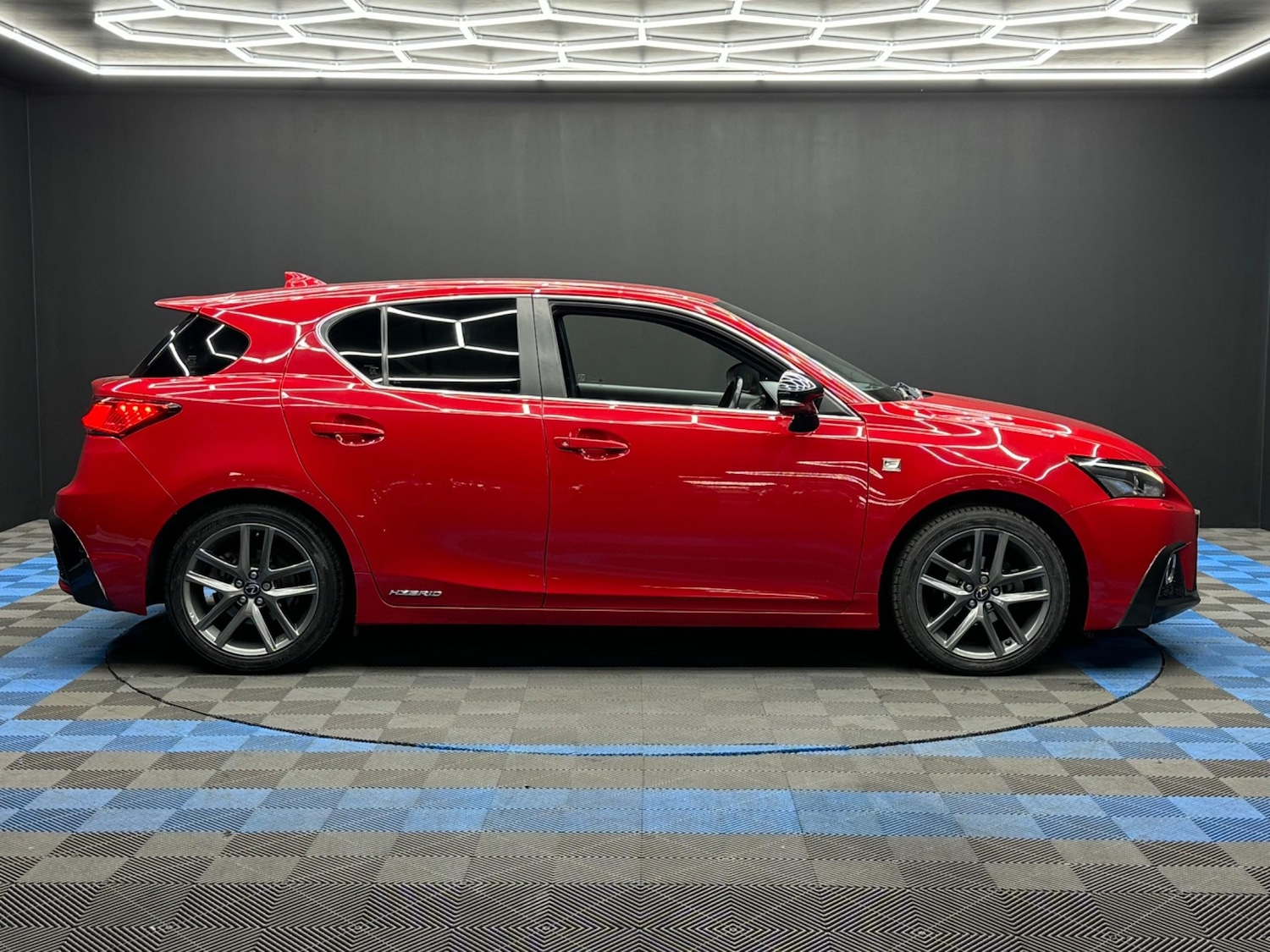 Used Lexus CT 2019 for sale - 76612890: Photo 4