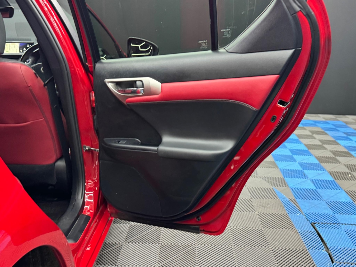 Used Lexus CT 2019 for sale - 76612890: Photo 40