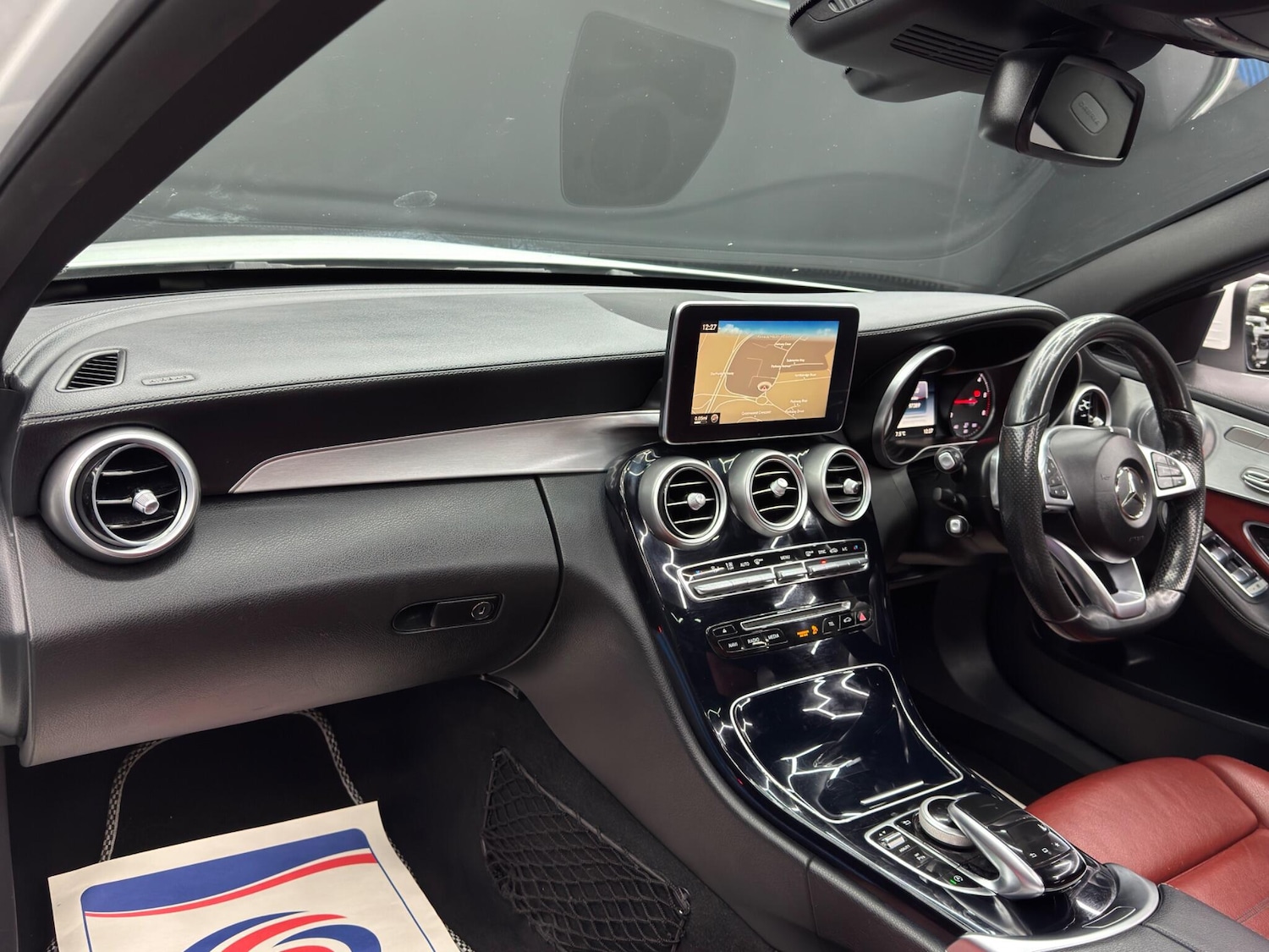 Used Mercedes-Benz C Class 2015 for sale - 76607540: Photo 11