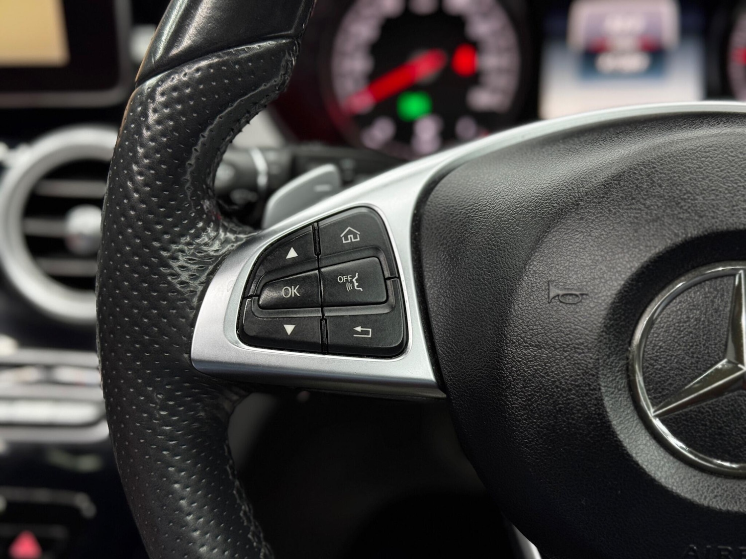 Used Mercedes-Benz C Class 2015 for sale - 76607540: Photo 20