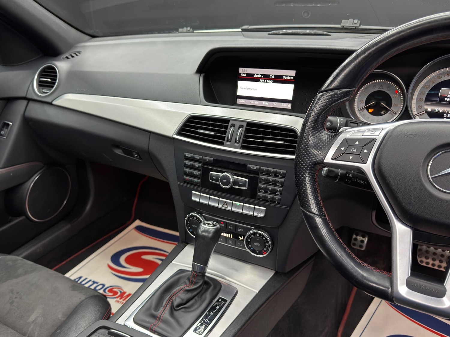 Used Mercedes-Benz C Class 2013 for sale - 77455774: Photo 23