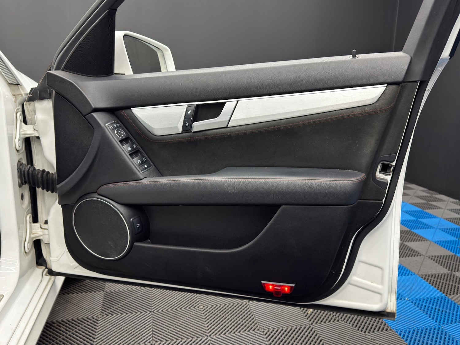 Used Mercedes-Benz C Class 2013 for sale - 77455774: Photo 36