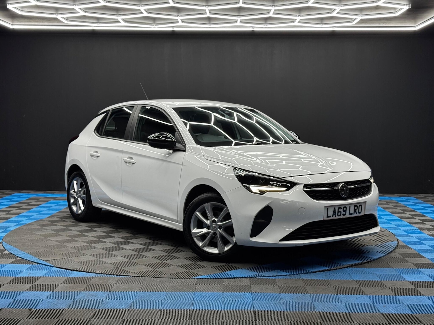 Used Vauxhall Corsa 2019 for sale - 76398176: Photo 1