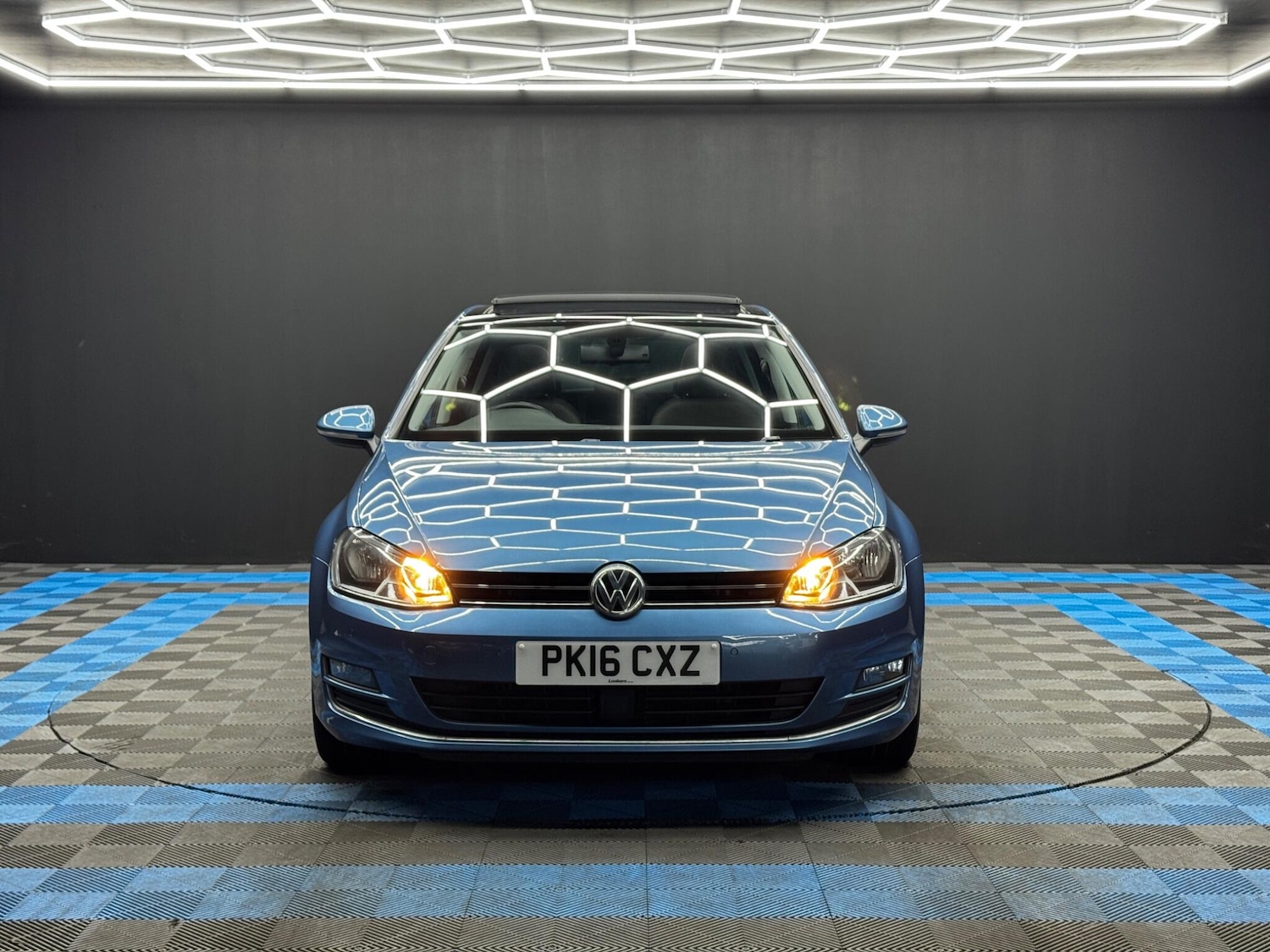 Used Volkswagen Golf 2016 for sale - 78101013: Photo 2