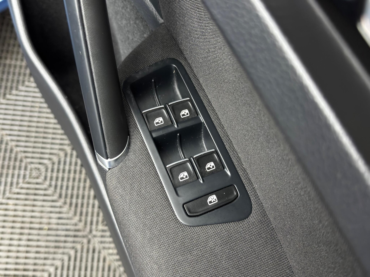 Used Volkswagen Golf 2016 for sale - 78101013: Photo 41