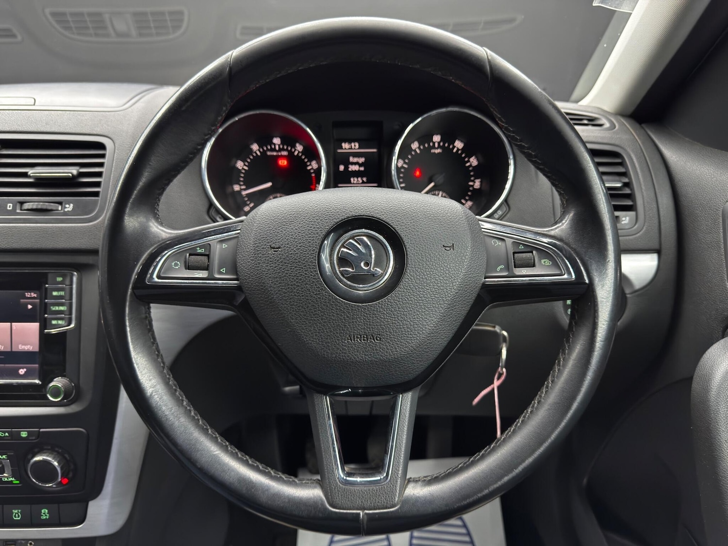 Used Skoda Yeti 2015 for sale - 76361079: Photo 18
