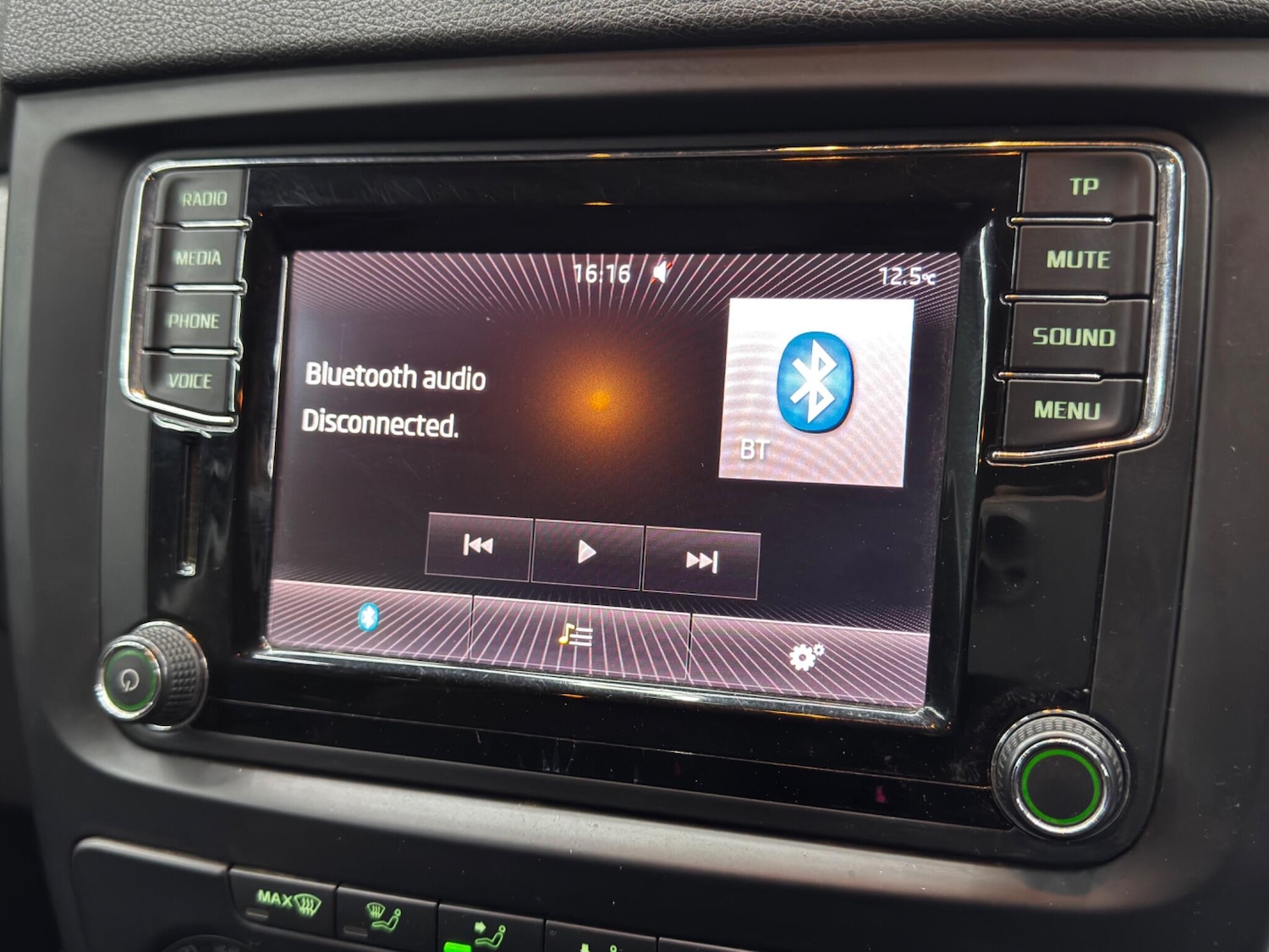 Used Skoda Yeti 2015 for sale - 76361079: Photo 27