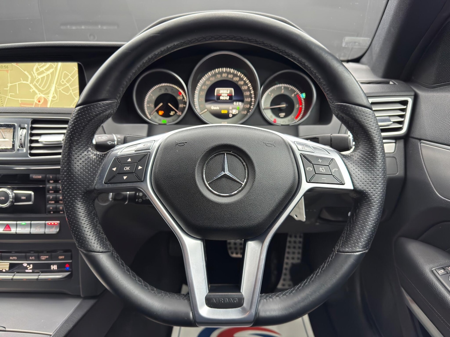 Used Mercedes-Benz E Class 2013 for sale - 77351800: Photo 18