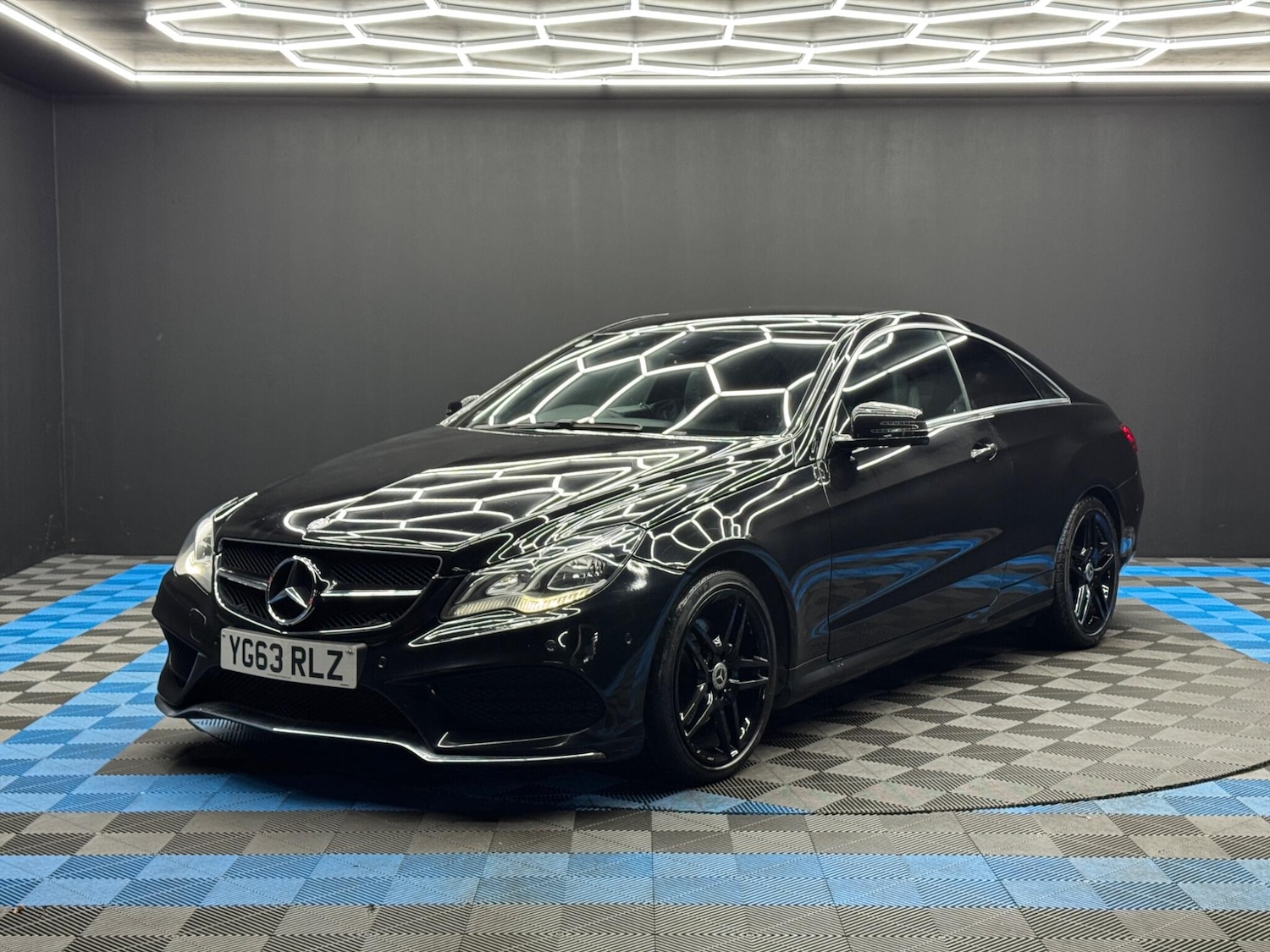 Used Mercedes-Benz E Class 2013 for sale - 77351800: Photo 3