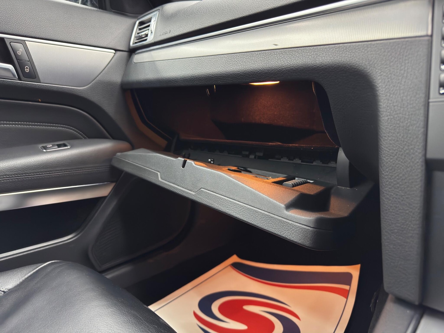 Used Mercedes-Benz E Class 2013 for sale - 77351800: Photo 33