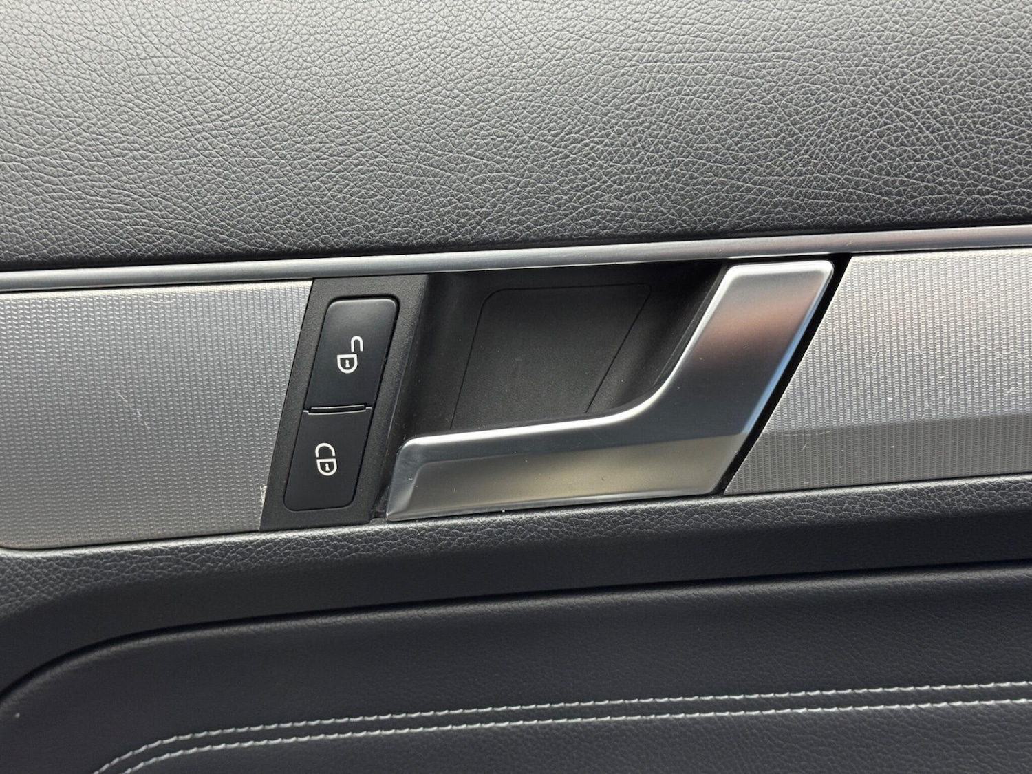 Used Mercedes-Benz E Class 2013 for sale - 77351800: Photo 36