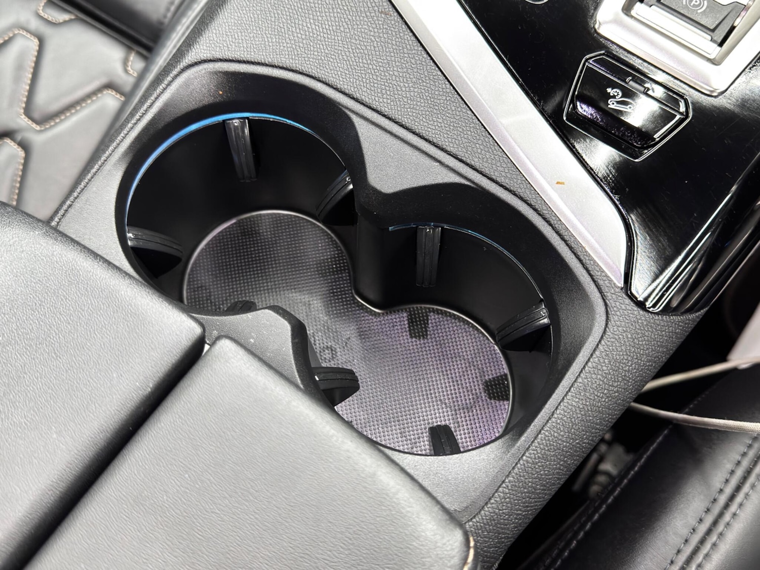 Used Peugeot 3008 2020 for sale - 76742622: Photo 24