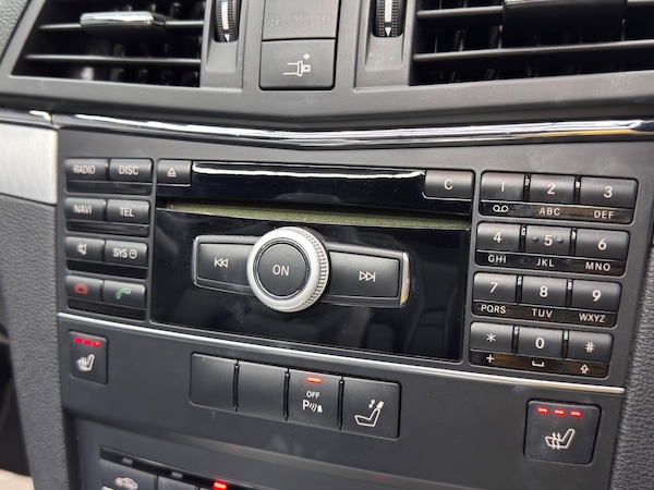 Used Mercedes-Benz E-Class for sale - 76239497: Photo 29