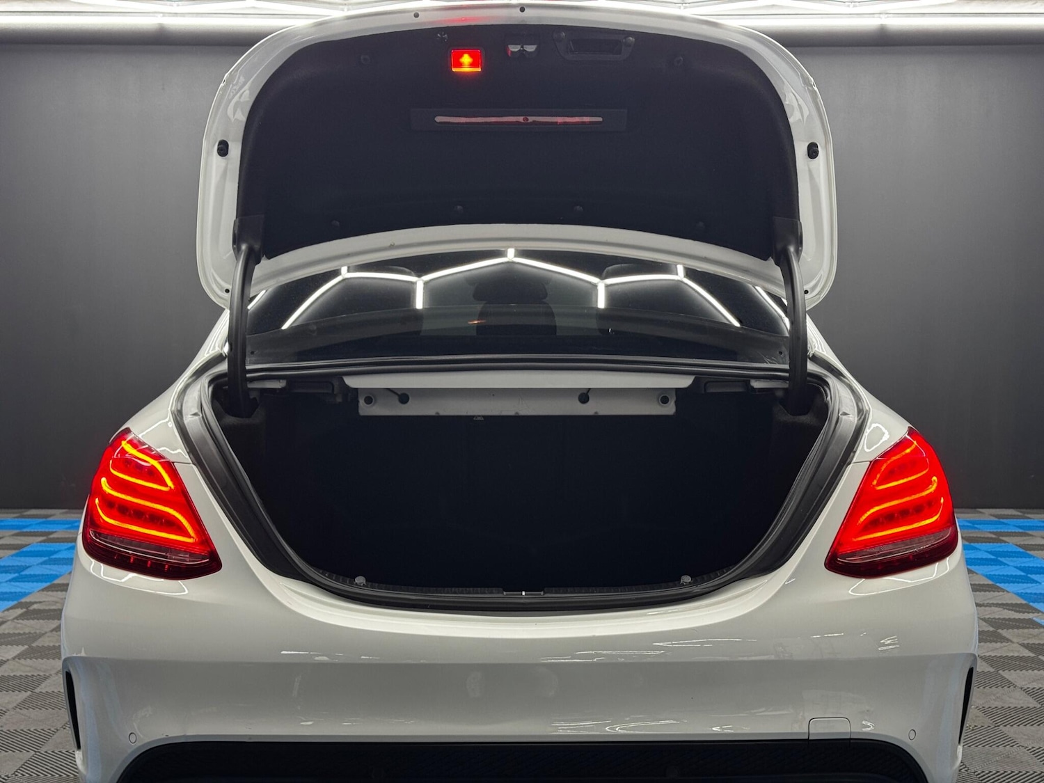 Used Mercedes-Benz C Class 2017 for sale - 76823676: Photo 40